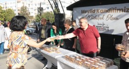 Kırklareli Belediyesi vatandaşlara kandil simidi ikramında bulundu