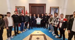 Vali Ekici misafir Bursaspor’u makamında kabul etti