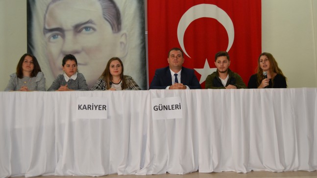 KARİYER GÜNLERİ ÖĞRENCİLERİN UFKUNU AÇIYOR