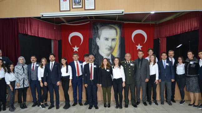 Geleceğimize ışık tutanlar: ‘Öğretmenlerimiz’