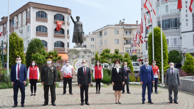 19 Mayıs sade bir törenle kutlandı