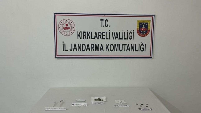 7 AYRI SUÇTAN ARAMA KAYDI BULUNAN ŞÜPHELİ ŞAHIS TUTUKLANDI KIRKLARELİ E TİPİ KAPALI CEZA İNFAZ KURUMUNA TESLİM EDİLDİ