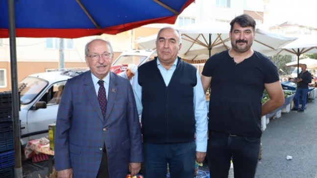 Murat Zortul ve Başkan Kadir Albayrak’tan Semt Pazarına Ziyaret