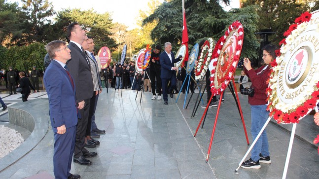 KTSO, 10 Kasım “Atatürk’ü Anma Günü Çelenk Sunma Töreni”ne katıldı