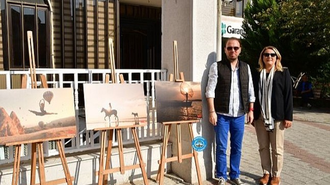 Ödüllü fotoğrafçının eserleri Babaeski Belediyesi önünde görücüye çıktı