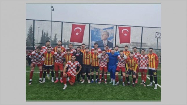 Ahmetbey Güvenspor yılı galibiyetle kapattı