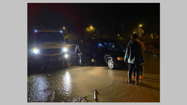 Sağanak yağış Kırklareli’nde hafta sonu etkisini gösterdi  