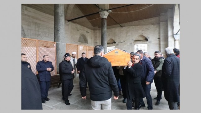 Merhum Hüseyin Ekedal son yolculuğuna uğurlandı