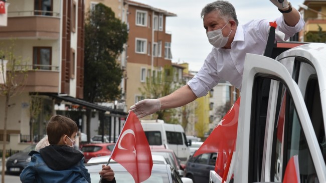 Lüleburgaz’da 23 Nisan coşkusu balkonlara sığmadı!