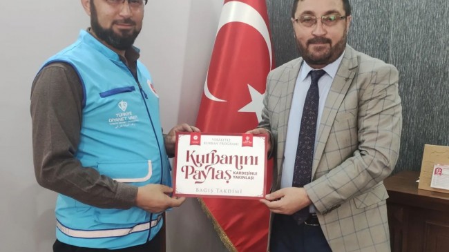 Müftü Eviş Kurbanını Türkiye Diyanet Vakfı’na Bağışladı