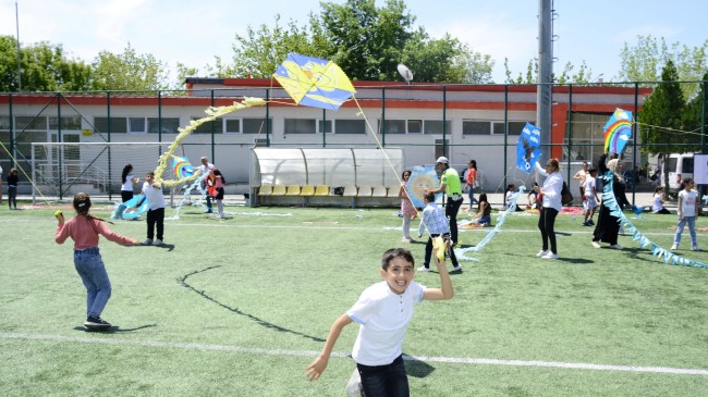 Kardeşlik bağı oluşturmak için bir araya geldiler