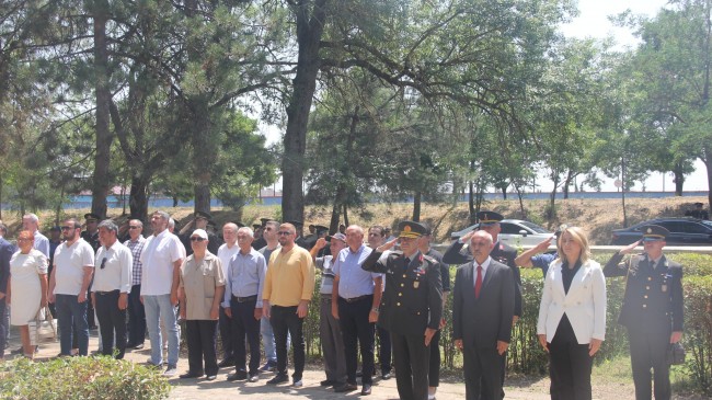 15 Temmuz Demokrasi ve Milli Birlik Gününde Babaeski’de şehitlik ziyaret edildi