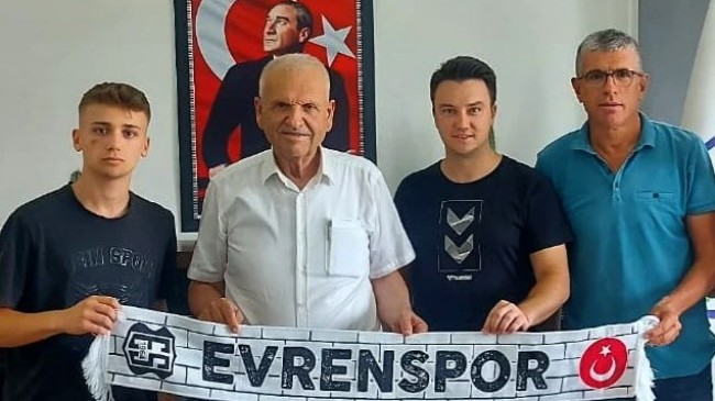 Evrensekiz Evrenspor’dan 1 sahaya 1 kulübeye transfer
