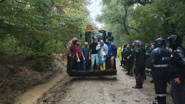 Tüm ekipler çalışmalara devam ediyor