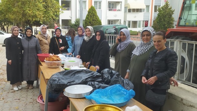 Okul aile birliği yararına kermes düzenlendi