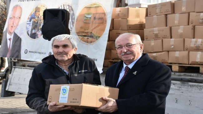 Tekirdağ Büyükşehir Belediyesi arı yetiştiricilerine destek olmaya devam ediyor