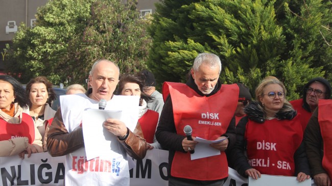 “Eğitime, çocuklarımıza ve geleceğimize sahip çıkıyoruz”