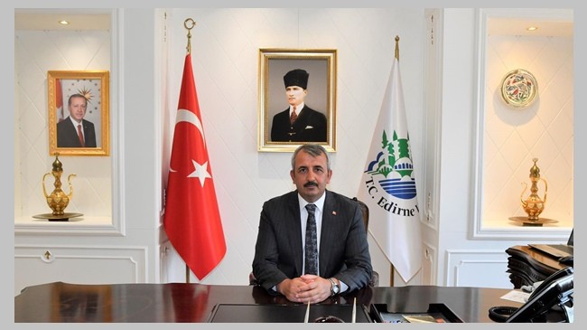 Vali Sezer Atatürk’ün Edirne’yi ziyaretinin yıldönümünü için mesaj yayınladı