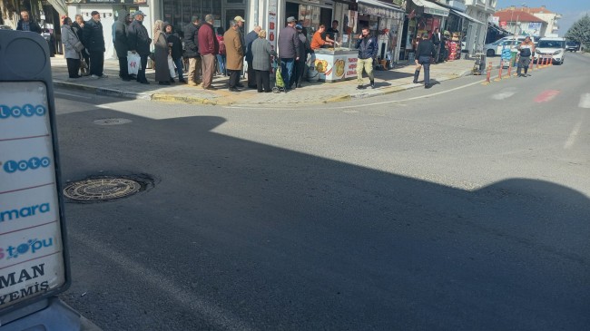 Berat Kandili’nde Gönüller Lokma İkramında Buluştu